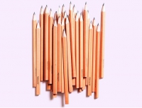 Stori tribriauniai kedro medienos pieštukai